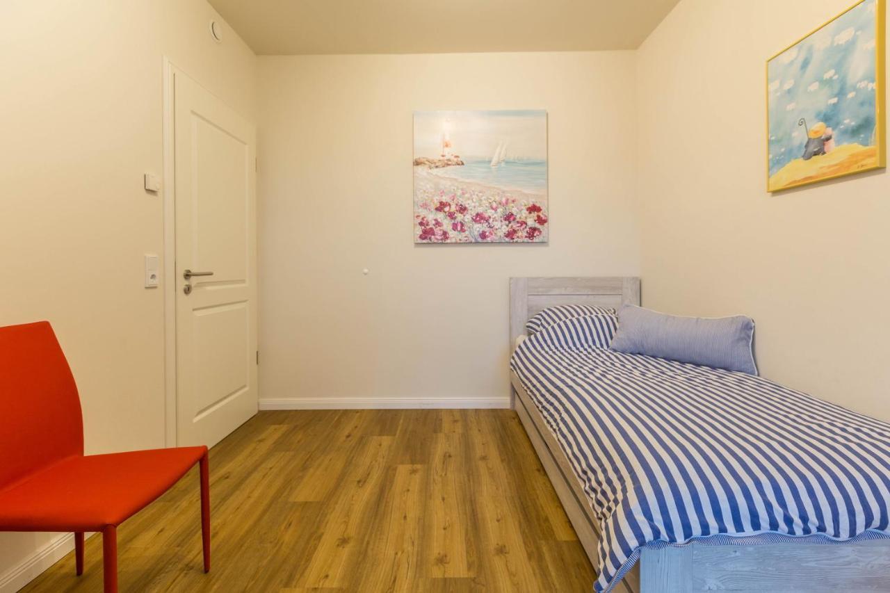 Ferienwohnung Buesumperle Rot Экстерьер фото